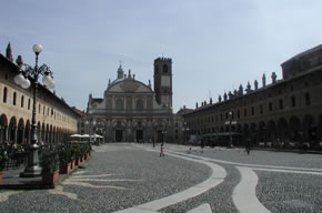 Vigevano, Piazza Ducale